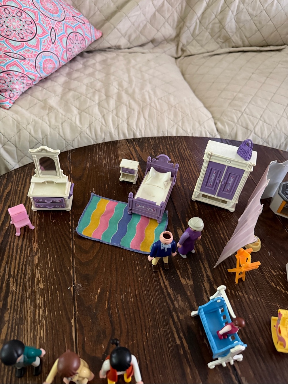 PLAYMOBIL FURNITURE LOT AND PEOPLE FIGURES